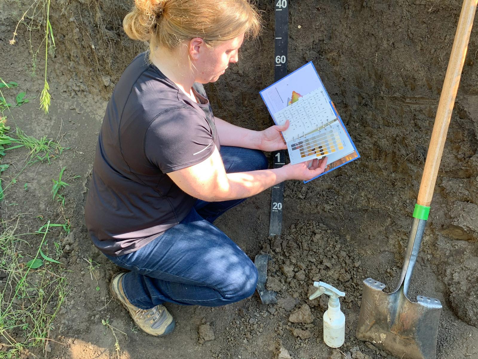 Describing soils at East Campus teaching pit