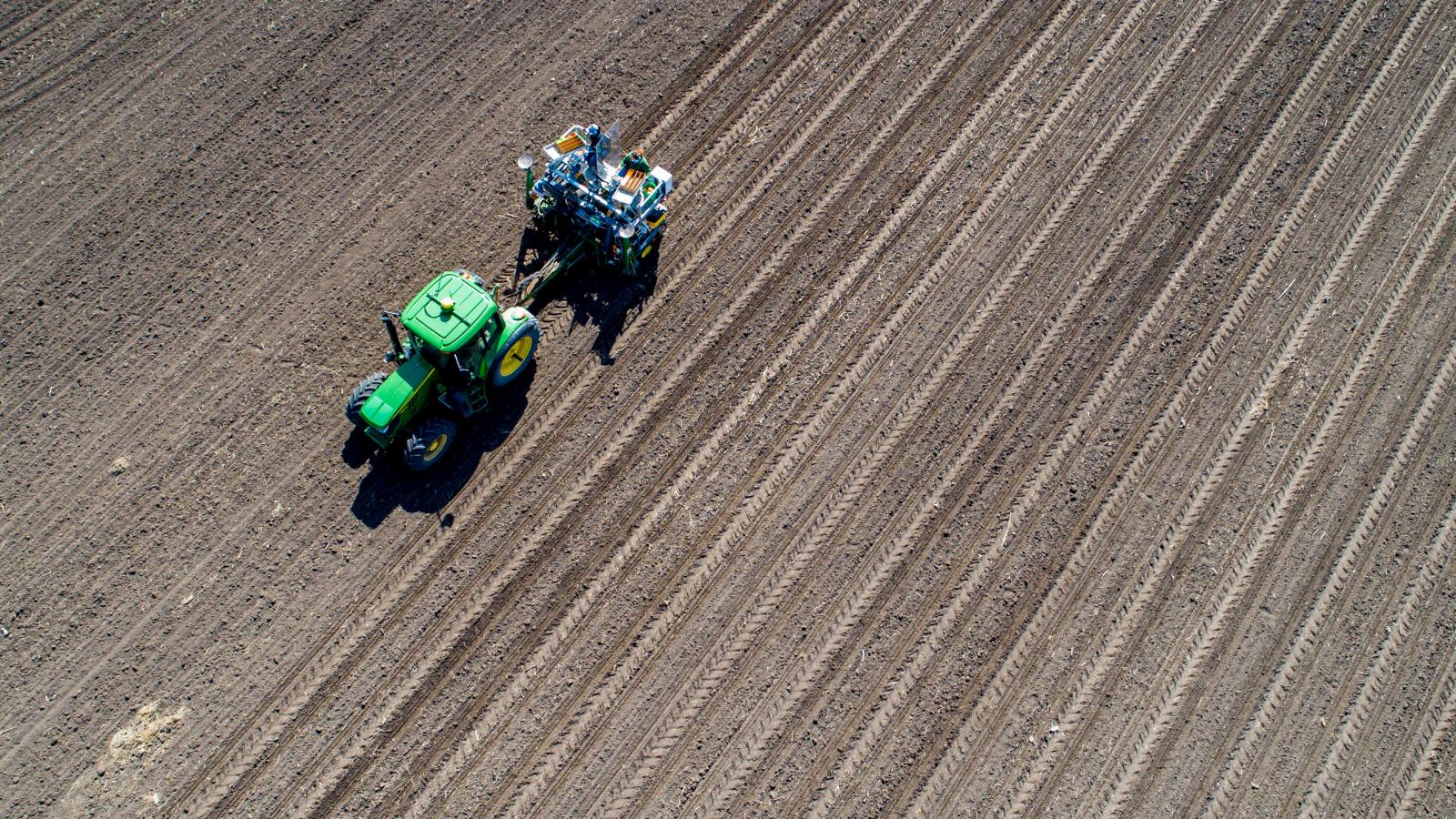 Tractor planting