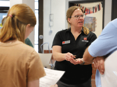 Becky Young demonstrates how to identify soil by texture