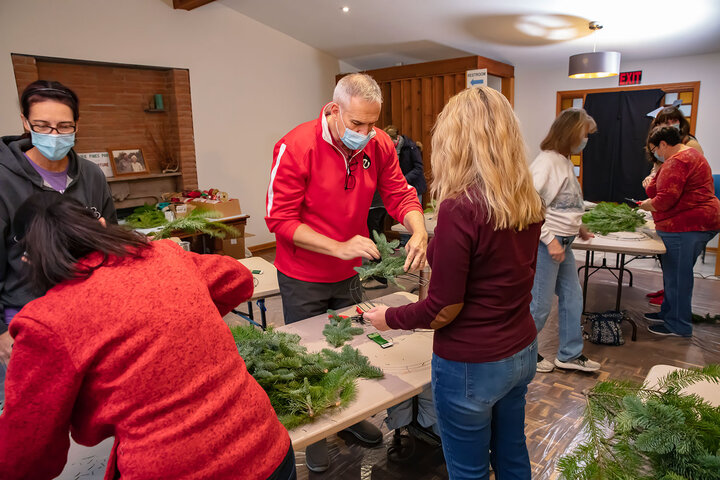 Dave Lambe wreath making