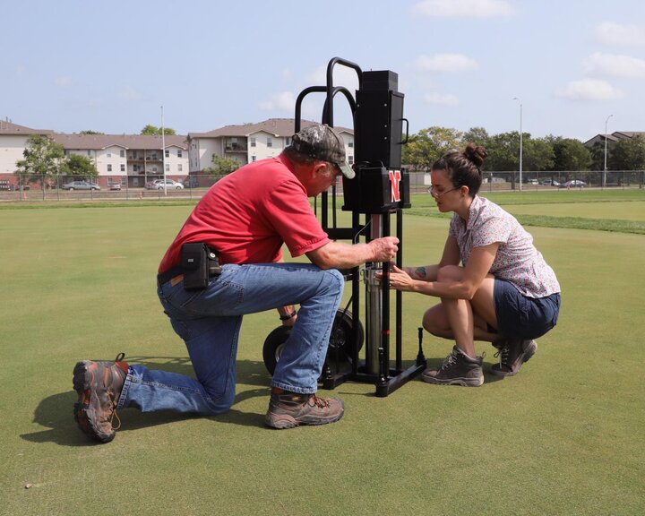 Turf student in turf plots